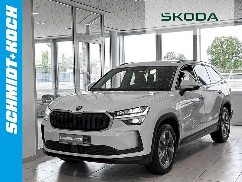 Moonweiß perleffekt Gebraucht 2024 Skoda Kodiaq Selection SUV | 44.970 € (Guter Preis) - Bild 1/4