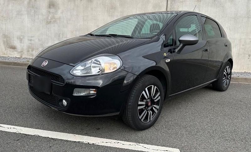 Schwarz Gebraucht 2015 Fiat Punto Young Kleinwagen | 4.700 € (Fairer Preis) - Bild 1/4