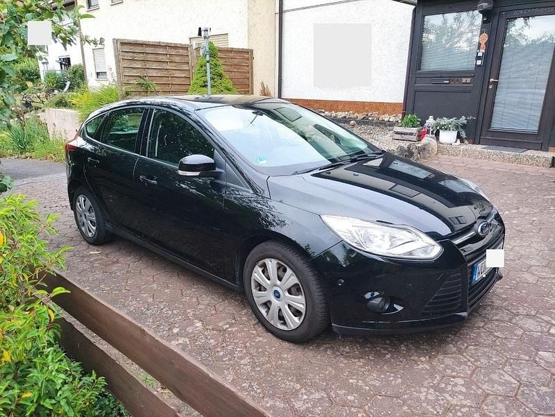 Schwarz Gebraucht 2013 Ford Focus Trend Limousine | 3.300 € (Guter Preis) - Bild 1/4