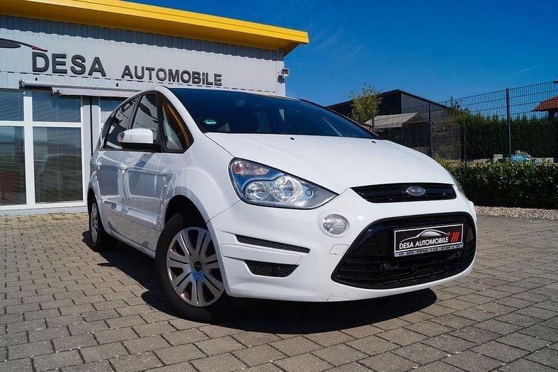 Weiß Gebraucht 2011 Ford S-MAX Trend Van / Kleinbus | 4.250 € (Guter Preis) - Bild 1/4