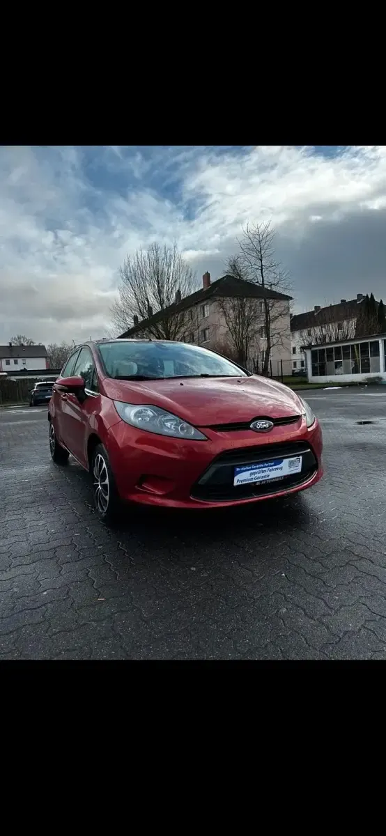 Gebraucht Ford Fiesta 68 PS (50 kW) 2009 Rot Kleinwagen