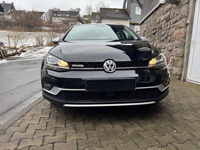 Gebraucht VW Golf Alltrack 184 PS (135 kW) 2016 Schwarz Kombi