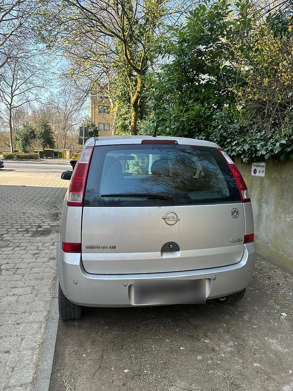 Gebraucht Opel Meriva 100 PS (73 kW) 2004 Silber Van / Kleinbus