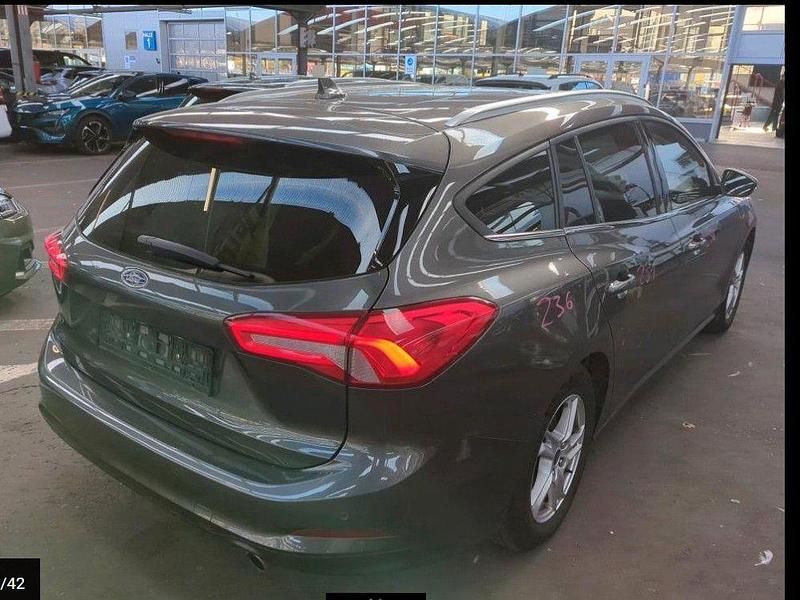 Gebraucht Ford Focus Sport 120 PS (88 kW) 2022 Grau Limousine
