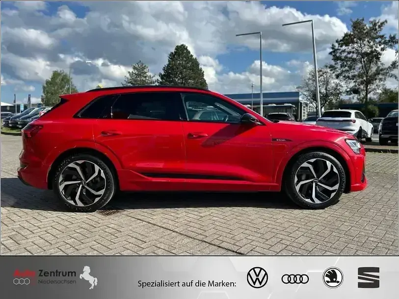 Gebraucht Audi e-tron S-Line 230 kW (313 PS) 2022 Rot SUV