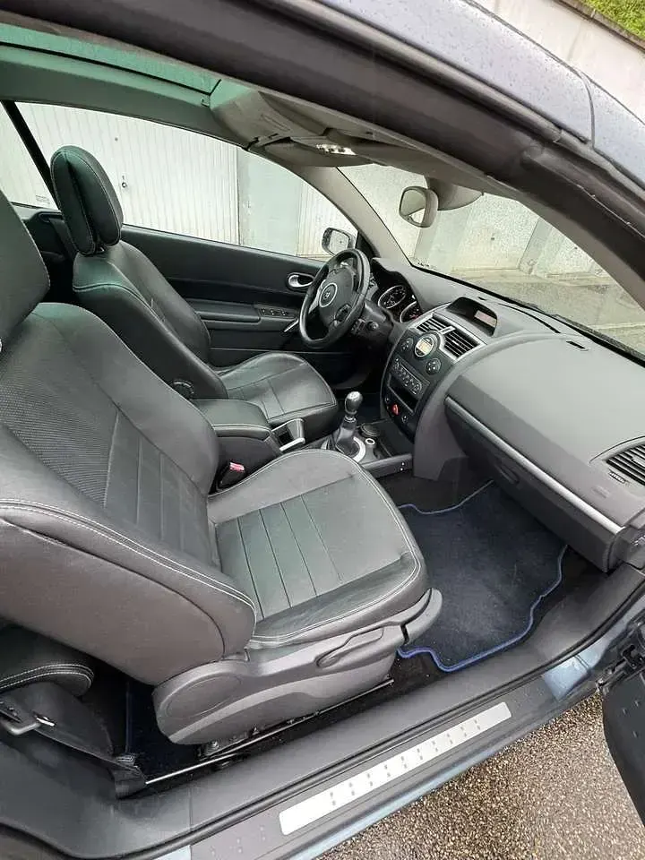 Gebraucht Renault Mégane Cabriolet Avantage 125 PS (91 kW) 2008 Silber Cabrio