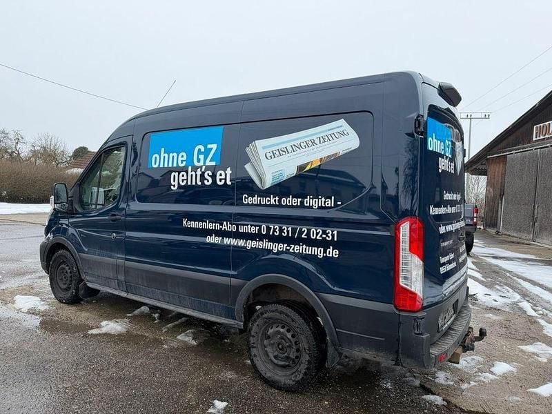 Gebraucht Ford Transit Trend 131 PS (96 kW) 2021 Blau Limousine