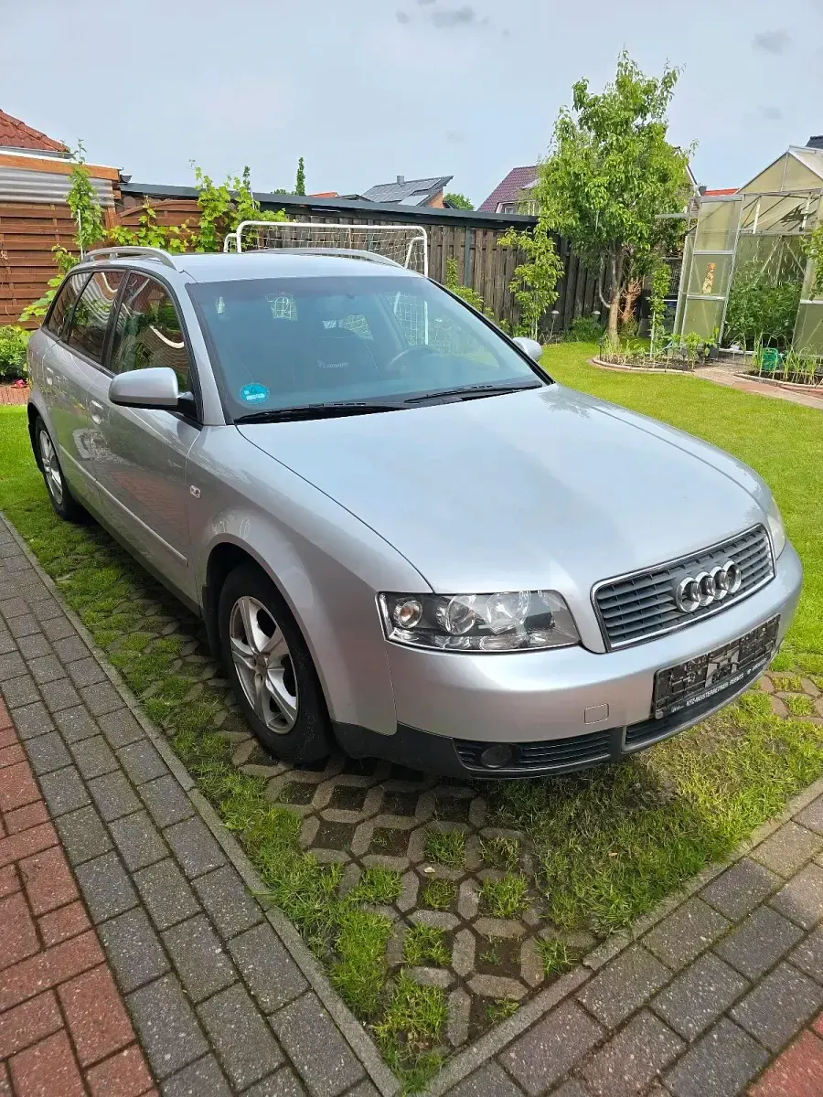 Gebraucht Audi A4 101 PS (74 kW) 2002 Silber Kombi