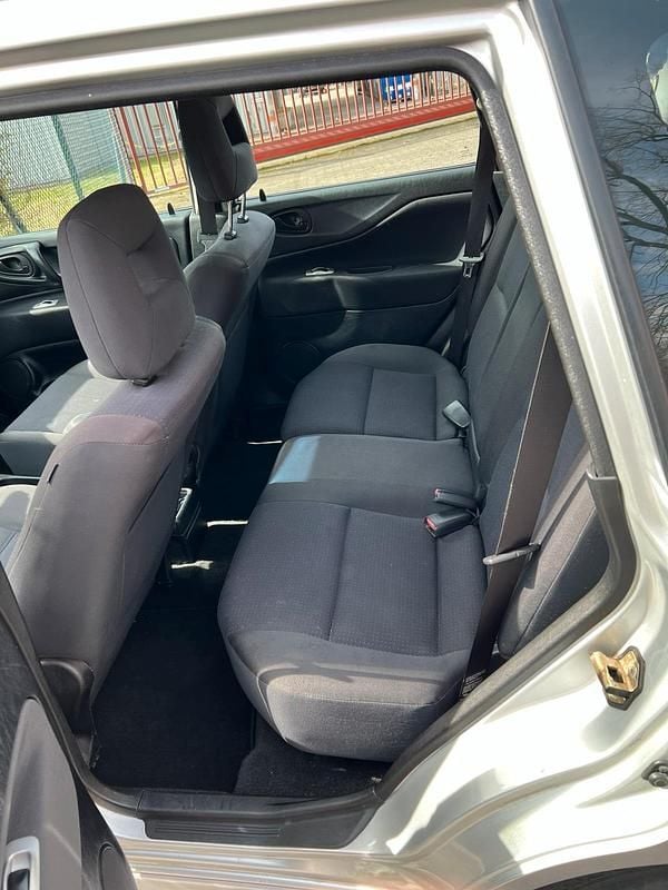 Gebraucht Mitsubishi Space Star 98 PS (72 kW) 2004 Silber Van / Kleinbus