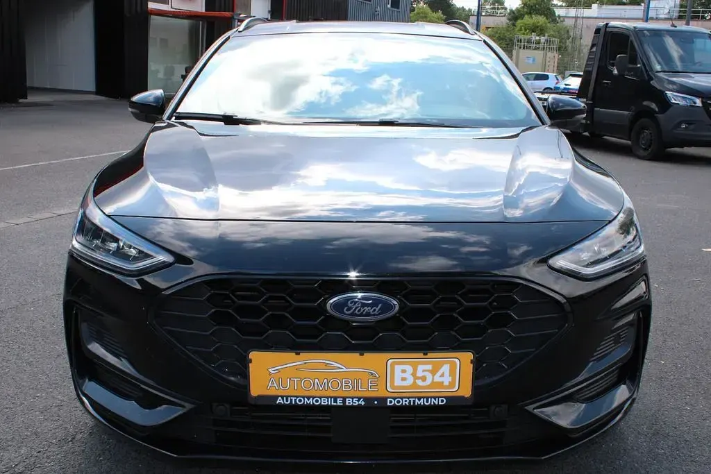 Gebraucht Ford Focus ST-Line 125 PS (91 kW) 2023 Schwarz Limousine