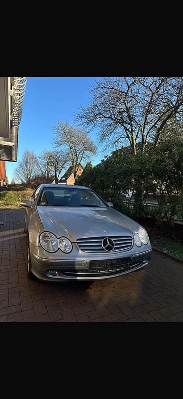 Beige Gebraucht 2004 Mercedes CLK200 Coupé | 7.900 € (Teuer) - Bild 1/4