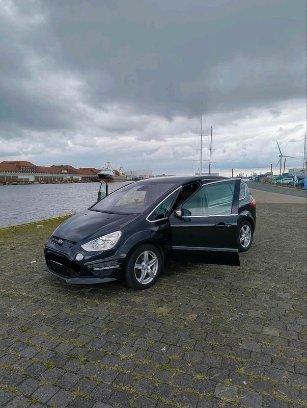 Schwarz Gebraucht 2013 Ford S-MAX S Van / Kleinbus | 6.500 € (Guter Preis) - Bild 1/4