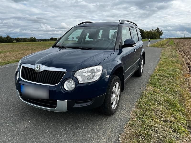 Blau Gebraucht 2009 Skoda Yeti SUV | 4.900 € (Guter Preis) - Bild 1/4