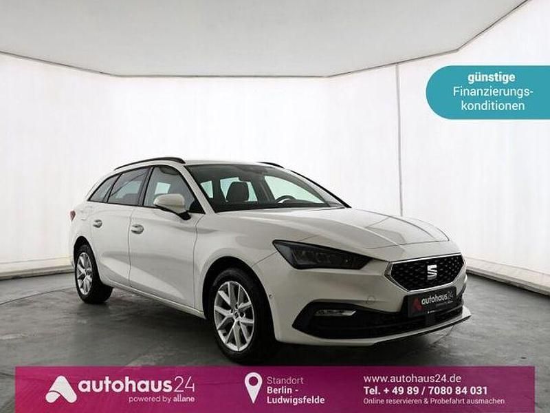 Weiß Gebraucht 2023 Seat Leon Style Kombi | 15.880 € (Guter Preis) - Bild 1/4