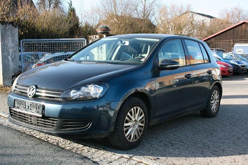 Gebraucht VW Golf VI Comfortline 105 PS (77 kW) 2010 Blau Kleinwagen