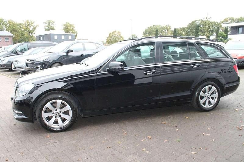 Gebraucht Mercedes C180 156 PS (114 kW) 2013 Schwarz Kombi