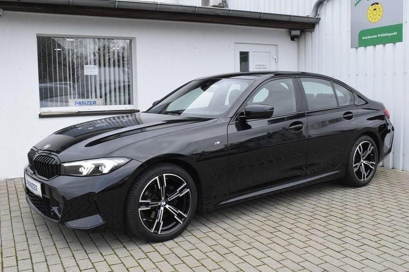 Schwarz Gebraucht 2024 BMW 318 M Sport Limousine | 33.990 € (Guter Preis) - Bild 1/4