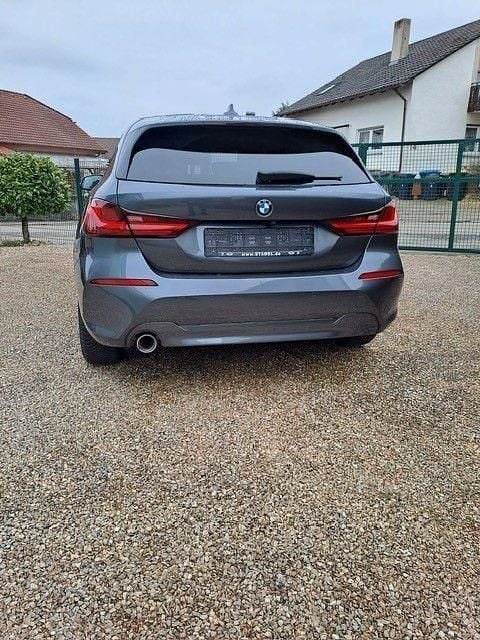 Gebraucht BMW 116 Advantage 116 PS (85 kW) 2021 Grau Kleinwagen