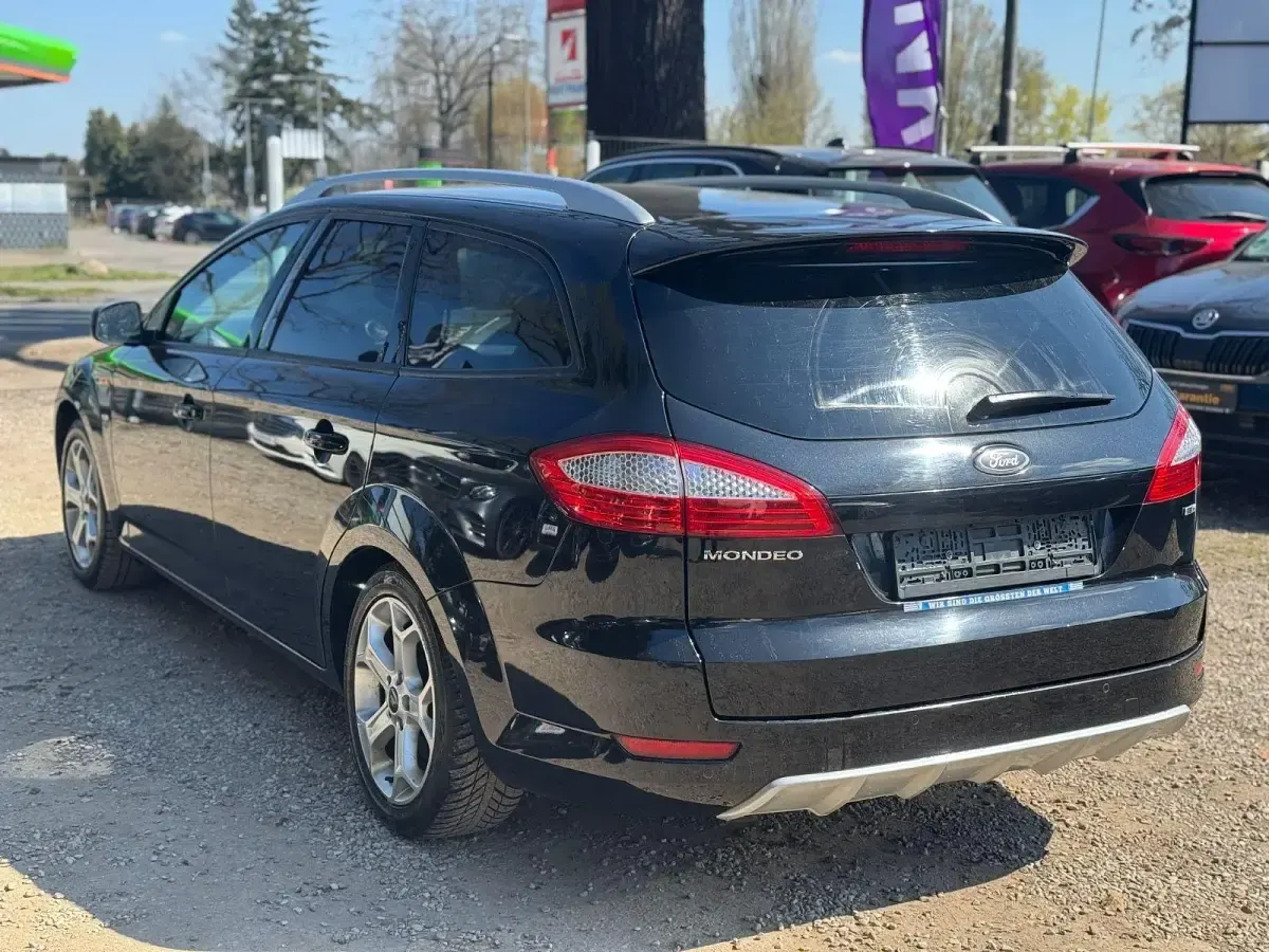 Gebraucht Ford Mondeo 140 PS (102 kW) 2010 Schwarz Kombi