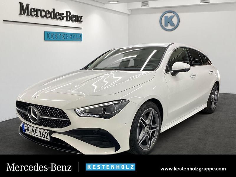 Weiß Gebraucht 2025 Mercedes CLA200 Shooting Brake AMG Kombi | 45.550 € - Bild 1/4