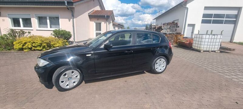 Schwarz Gebraucht 2004 BMW 116 Advantage Kleinwagen | 1.499 € (Guter Preis) - Bild 1/4