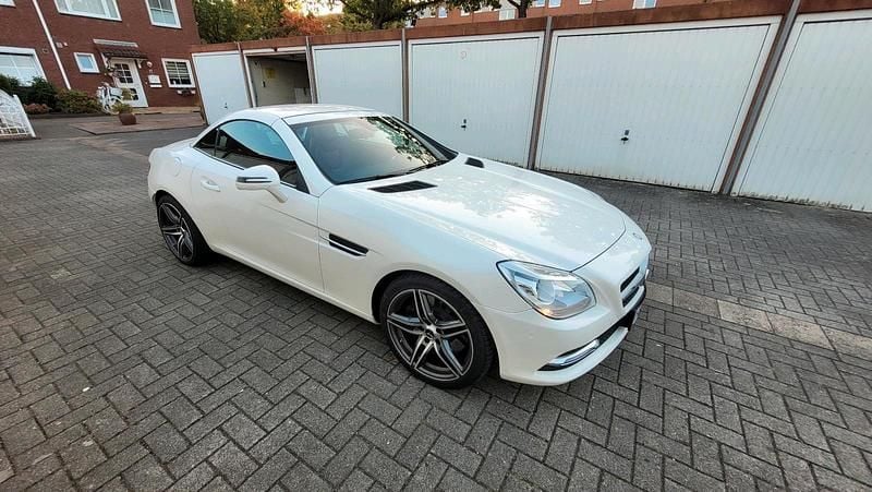 Gebraucht Mercedes SLK350 306 PS (225 kW) 2011 Weiß Cabrio