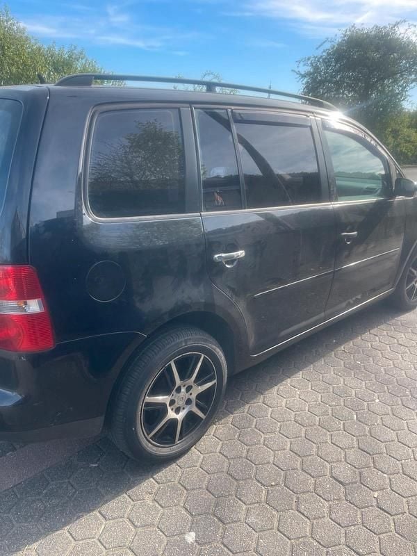 Gebraucht VW Touran 105 PS (77 kW) 2007 Schwarz Van / Kleinbus