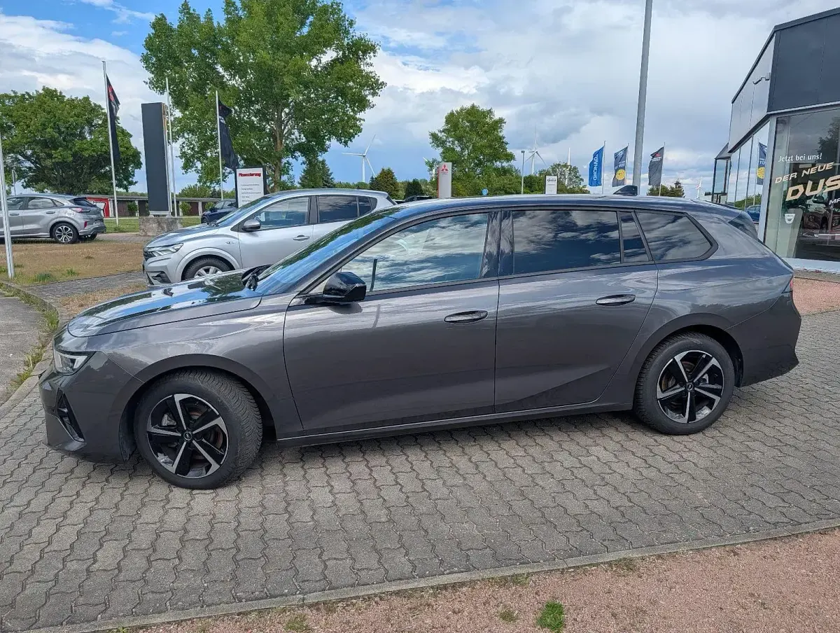 Gebraucht Opel Astra 131 PS (96 kW) 2024 Grau Kleinwagen