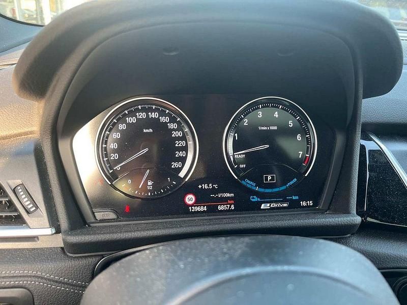 Gebraucht BMW 225 Active Tourer iPerformance 220 PS (161 kW) 2019 Grau Van / Kleinbus