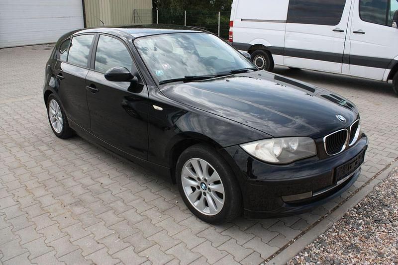 Gebraucht BMW 116 Advantage 116 PS (85 kW) 2009 Schwarz Kleinwagen