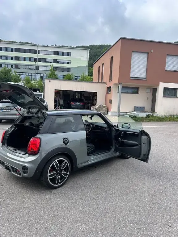 Gebraucht Mini John Cooper Works 231 PS (169 kW) 2017 Grau Kleinwagen