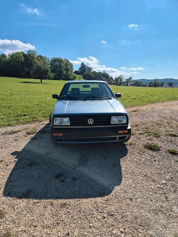 Blau Gebraucht 1989 VW Jetta Limousine | 2.500 € - Bild 1/4