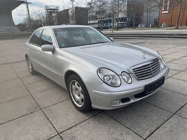 Gebraucht Mercedes E200 Elegance 163 PS (119 kW) 2004 Silber Limousine