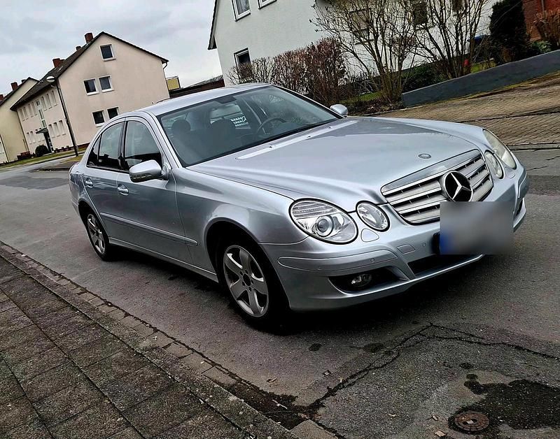 Gebraucht Mercedes E280 Avantgarde 190 PS (139 kW) 2008 Silber Limousine