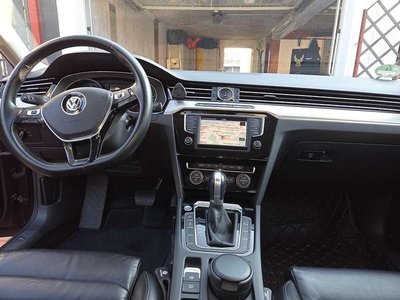 Gebraucht VW Passat Highline 150 PS (110 kW) 2015 Kombi