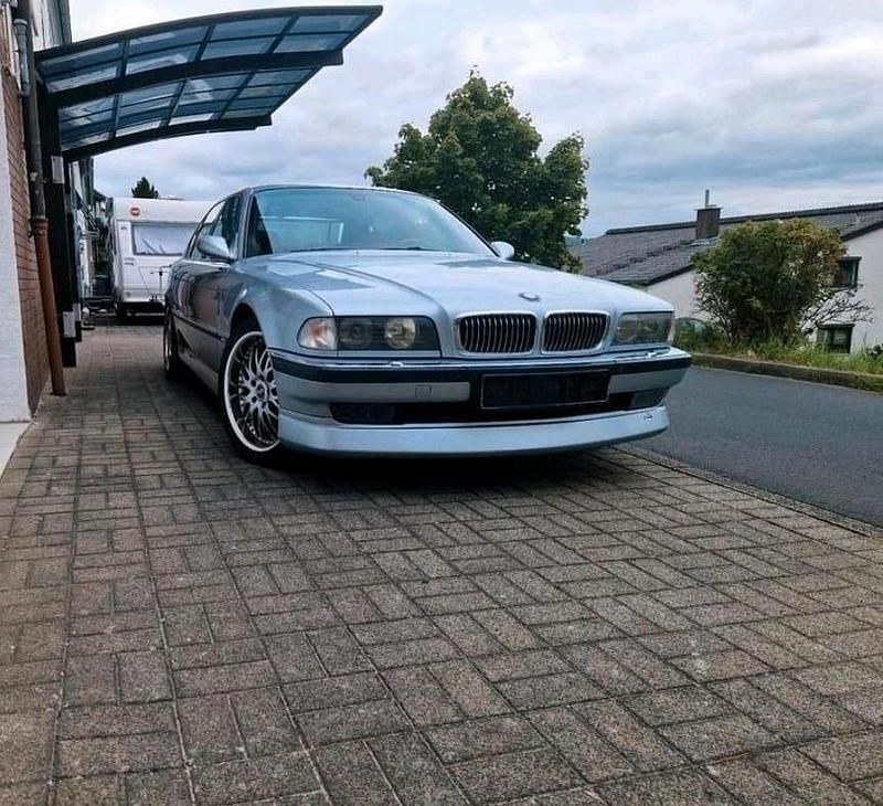 Silber Gebraucht 1997 BMW 740 Limousine | 15.000 € (Fairer Preis) - Bild 1/4