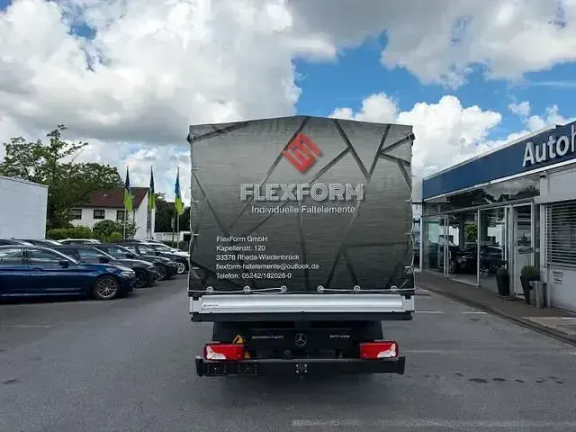 Gebraucht Mercedes Sprinter 170 PS (125 kW) 2025 Schwarz Van