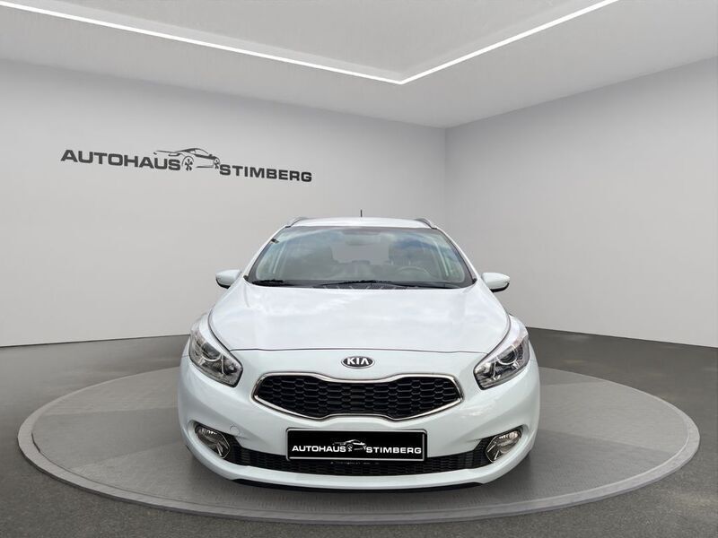 Gebraucht Kia Ceed Sportswagon 99 PS (72 kW) 2014 Weiß Kombi