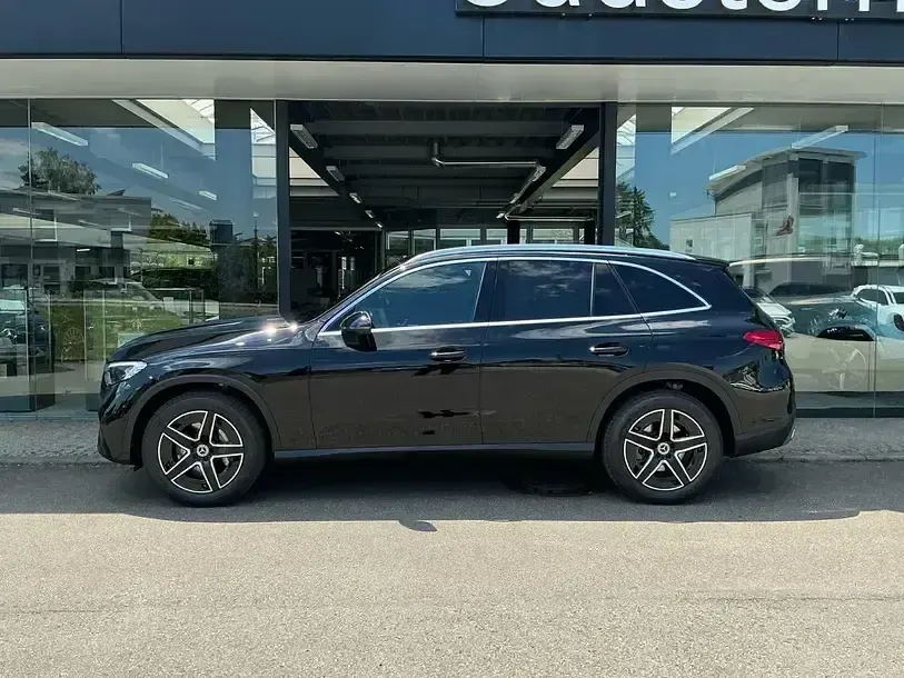 Gebraucht Mercedes GLC200 AMG 204 PS (150 kW) 2026 Schwarz SUV