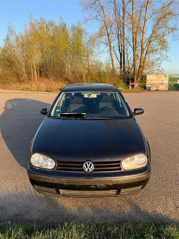 Gebraucht VW Golf IV 101 PS (74 kW) 2000 Schwarz Kleinwagen