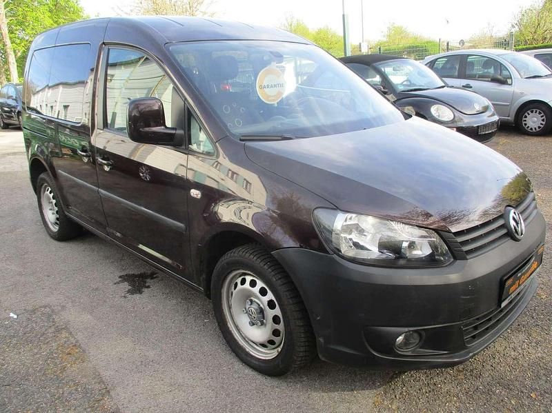 Gebraucht VW Caddy Trendline 105 PS (77 kW) 2012 Black berry metallic Van / Kleinbus