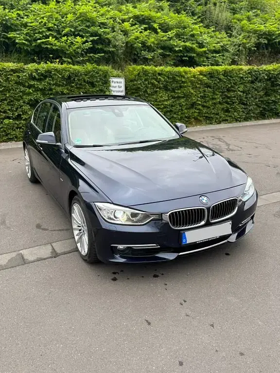 Gebraucht BMW 328 Luxury Line 245 PS (180 kW) 2012 Blau Limousine