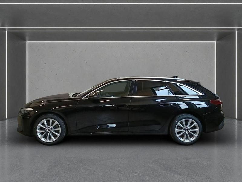 Gebraucht Audi A5 Ambiente 204 PS (150 kW) 2025 Schwarz Kombi
