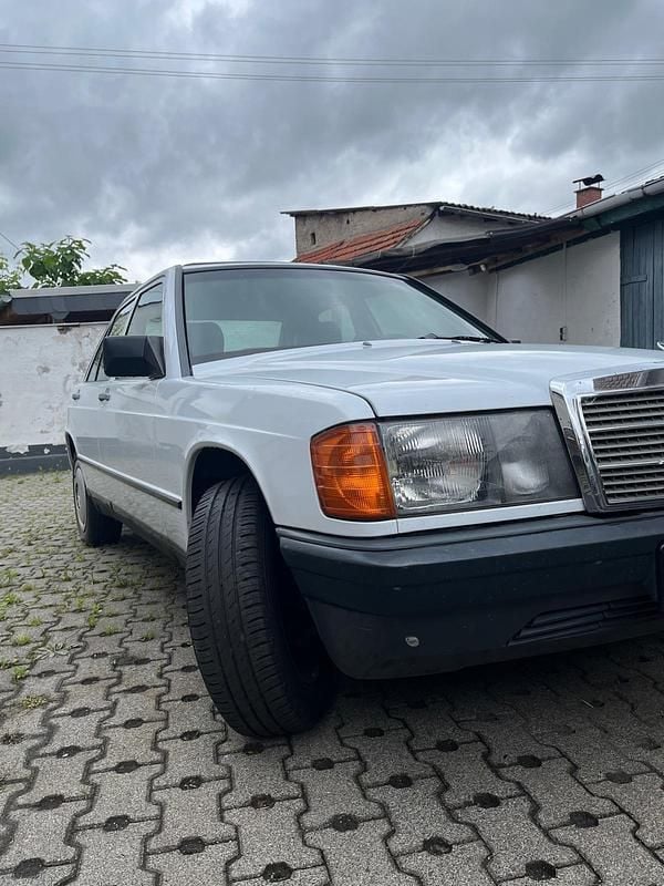 Gebraucht Mercedes 190 90 PS (66 kW) 1987 Weiß Limousine