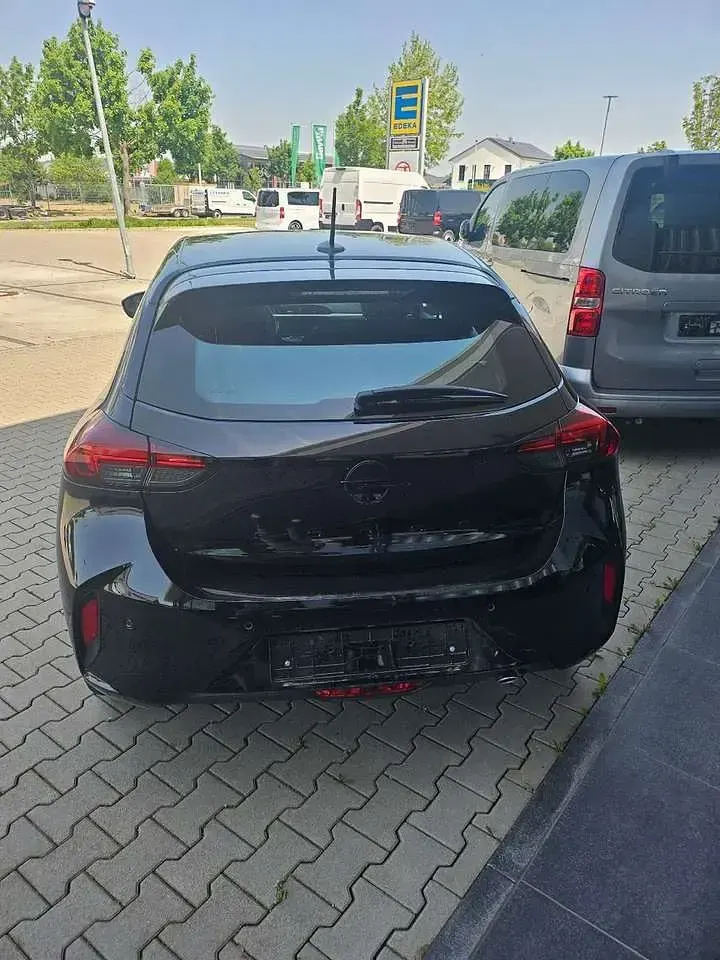 Neu Opel Corsa 101 PS (74 kW) 2025 Lackierung schwarz perla nera/ Kleinwagen