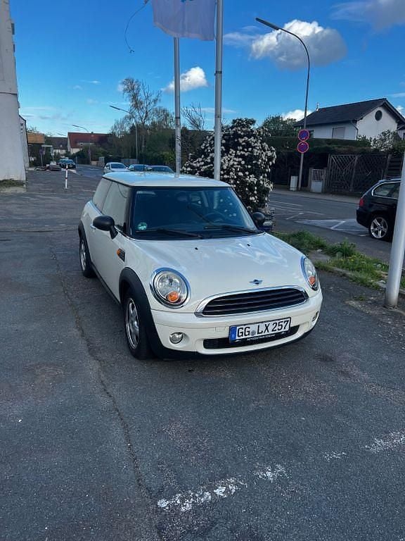 Beige Gebraucht 2009 Mini ONE Kleinwagen | 2.300 € (Guter Preis) - Bild 1/4