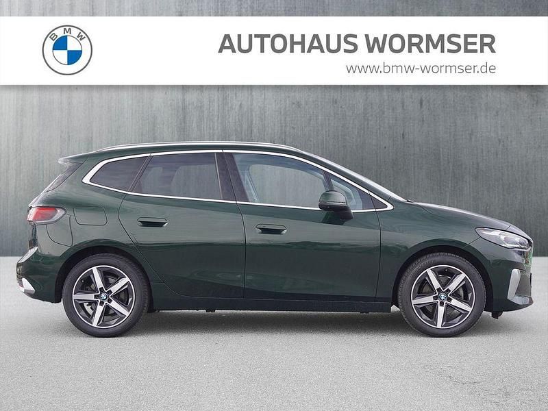 Gebraucht BMW 220 Active Tourer Sport Line 156 PS (114 kW) 2021 Sanremo green Van / Kleinbus