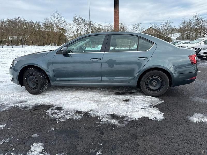 Gebraucht Skoda Octavia Style 150 PS (110 kW) 2018 Grau Limousine