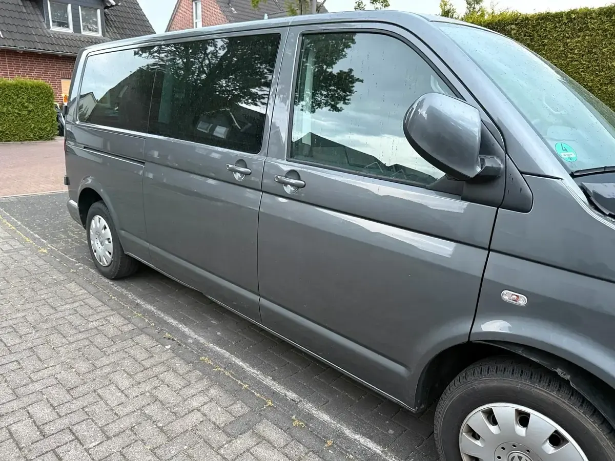 Używany VW Caravelle 140 KM (102 kW) 2014 Beżowy Van