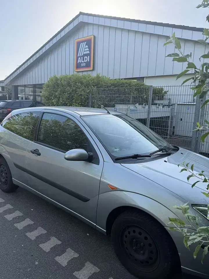Gebraucht Ford Focus 101 PS (74 kW) 2004 Limousine